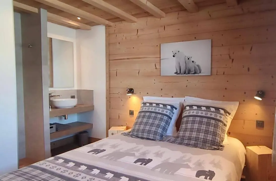 Chalet Neuf Vue Panoramique Sur Le Mont-Blanc コンブルー